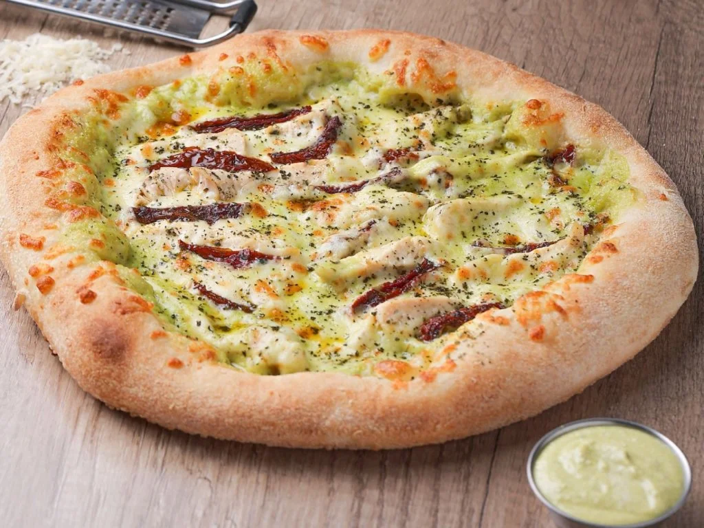 Chicken Pesto Pizza Large